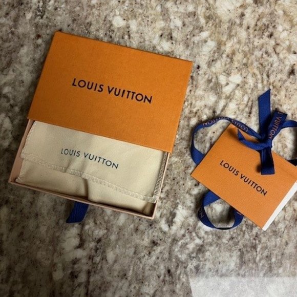 Louis Vuitton Crazy In Lock bracelet - Picture 2 of 7